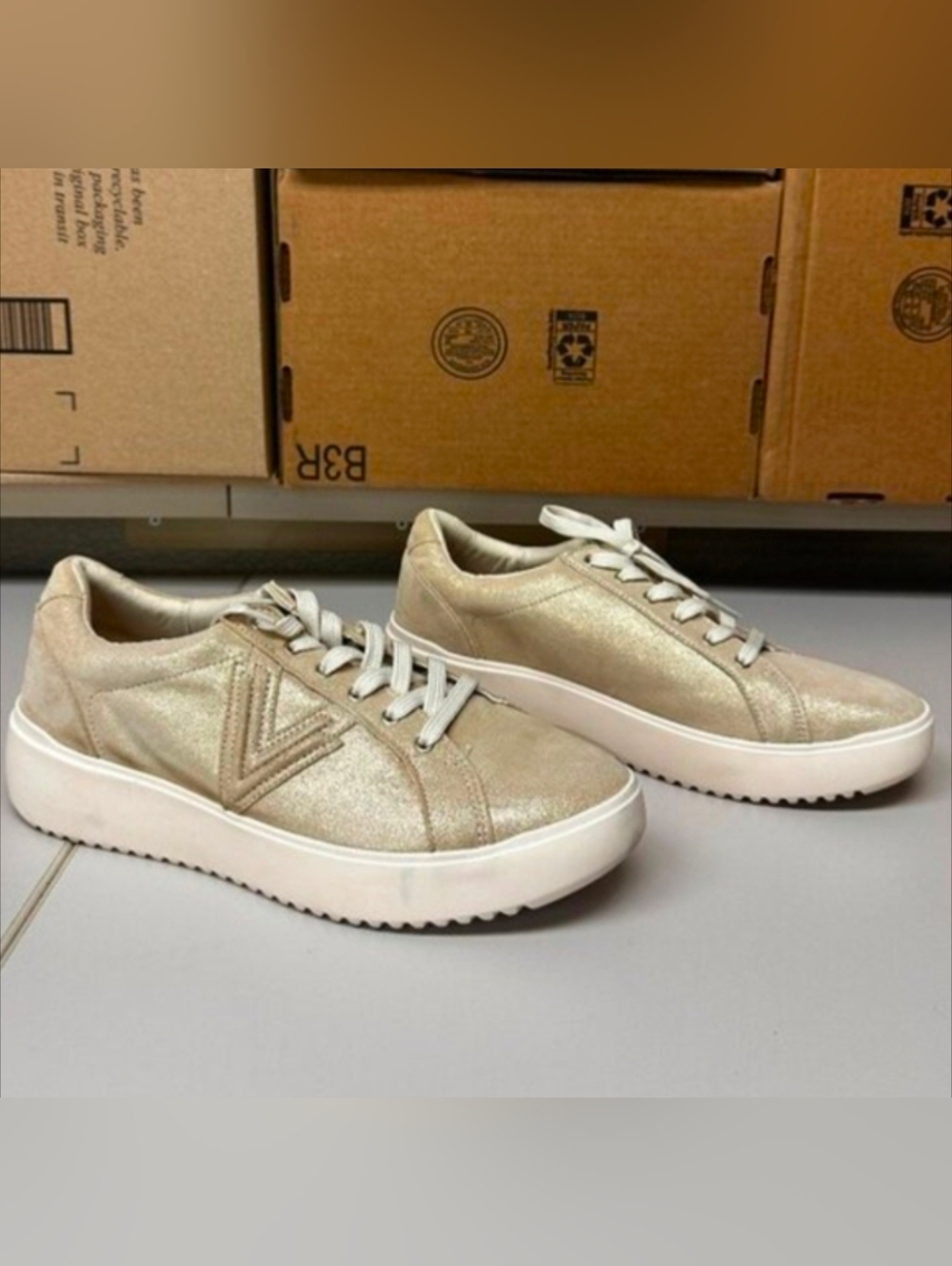 Vionic Women's Kearney Sneakers in Metallic Gold, 11 - Picture 4 of 7